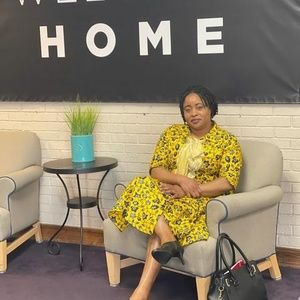 Meet your Posher, Makiese alphonsine